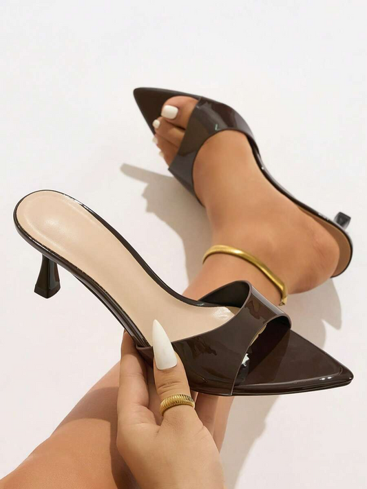 Vega - Tacones de Tira Ancha en Charol con Tacón Esculpido