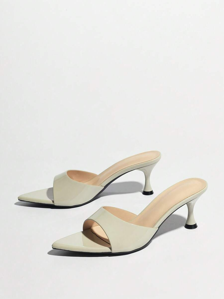 Vega - Tacones de Tira Ancha en Charol con Tacón Esculpido