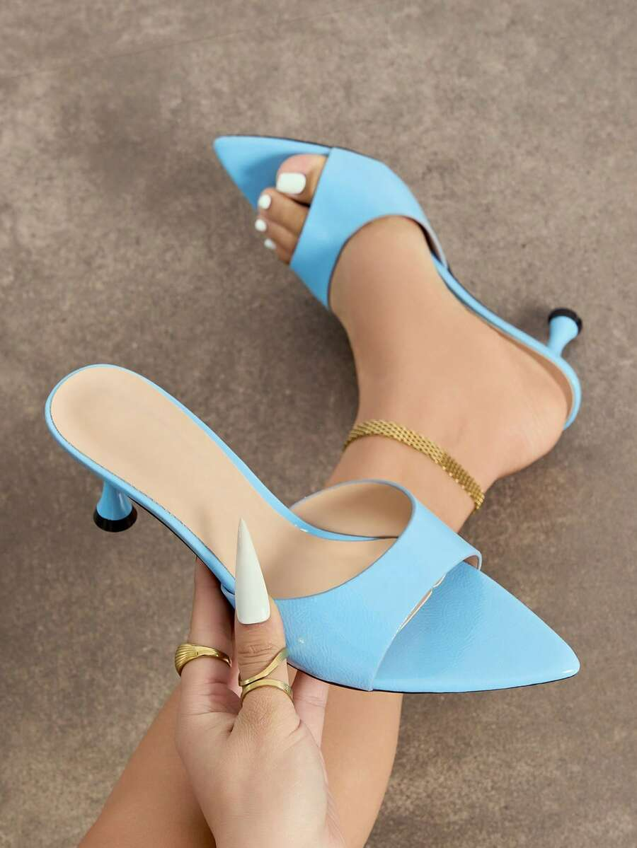 Vega - Tacones de Tira Ancha en Charol con Tacón Esculpido