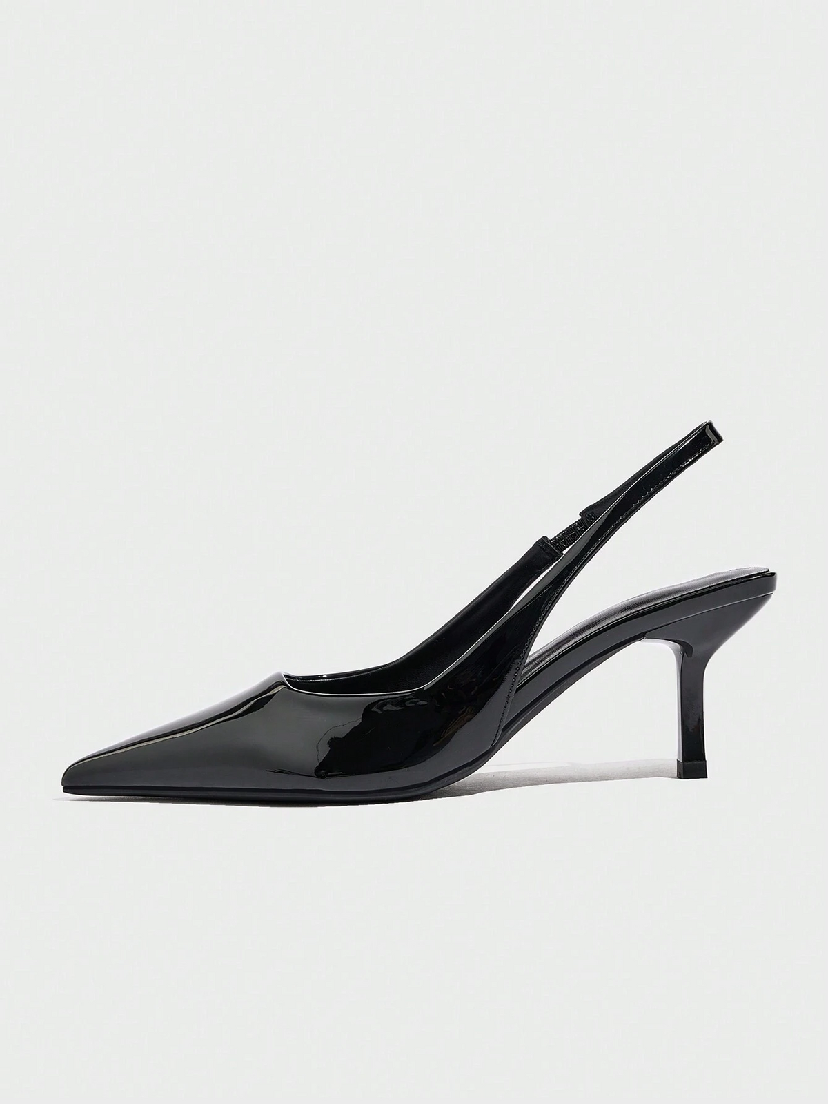 Vega - Slingback de Tacón Kitten con Punta Fina