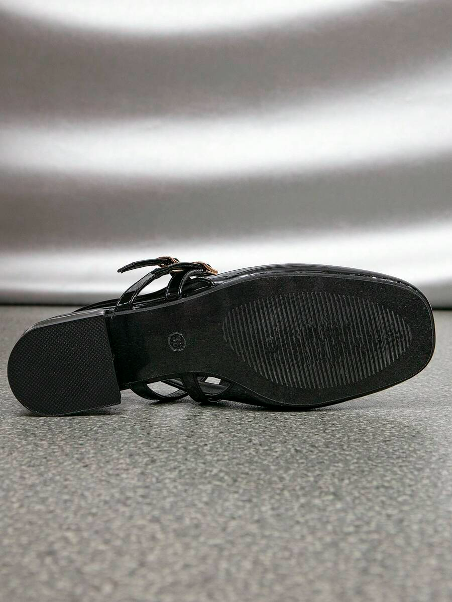 Carlota - Slingback de Charol con Doble Tira y Tacón Bloque