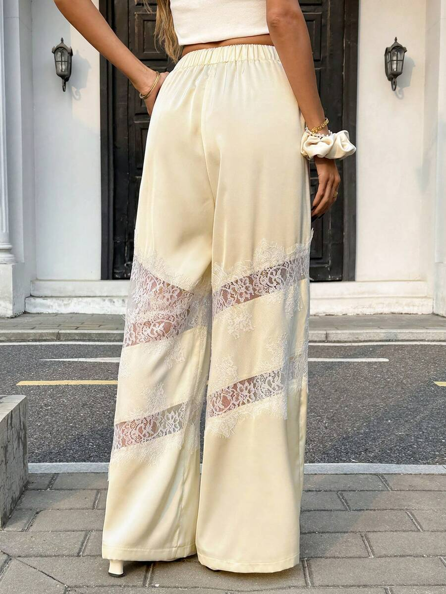 Camila - Pantalón Fluido Satinado con Encaje