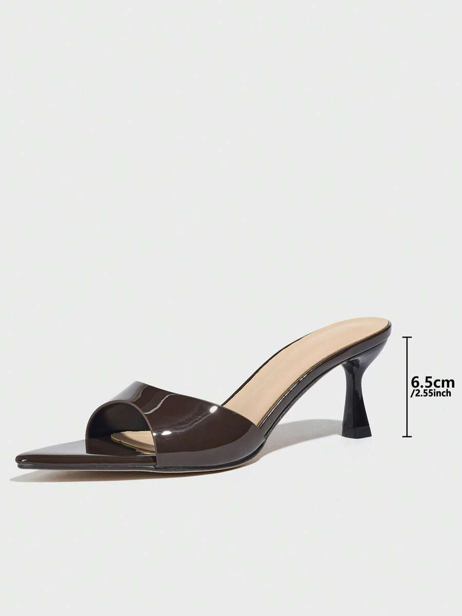 Vega - Tacones de Tira Ancha en Charol con Tacón Esculpido