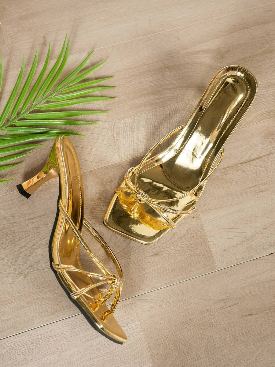 Nora - Tacones Negros de Tiras con Nudo