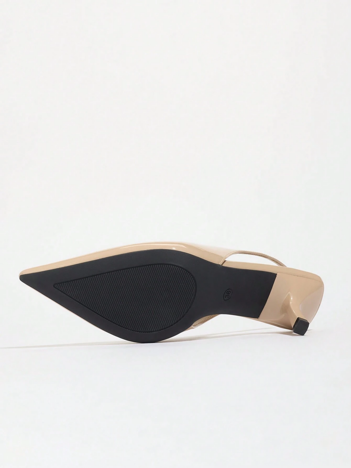Vega - Slingback de Tacón Kitten con Punta Fina