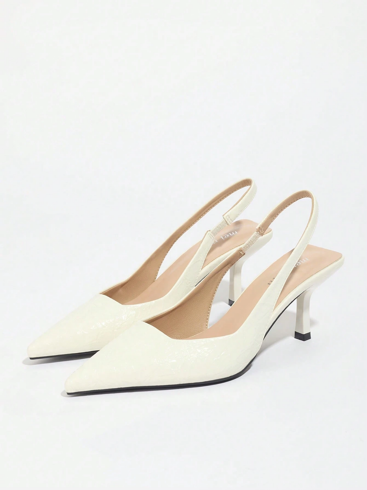 Vega - Slingback de Tacón Kitten con Punta Fina