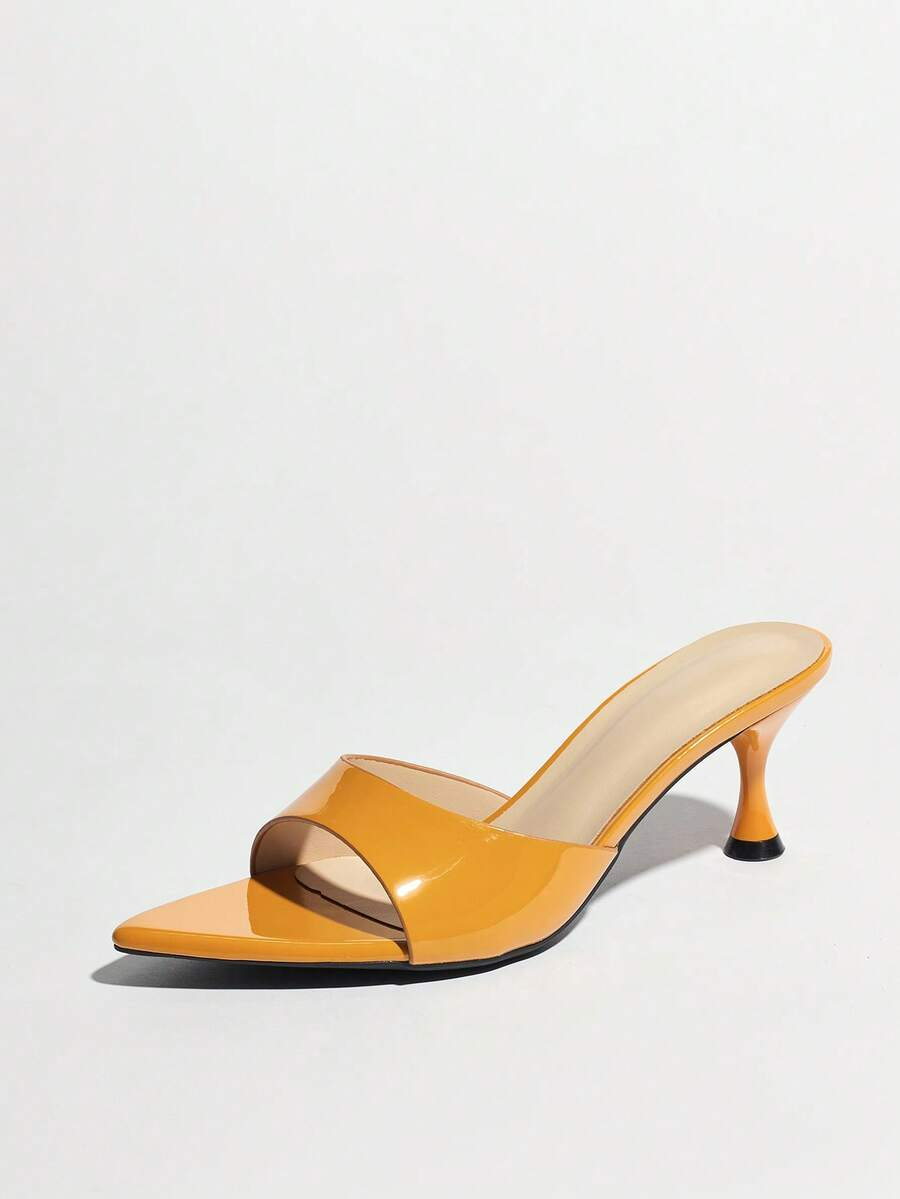 Vega - Tacones de Tira Ancha en Charol con Tacón Esculpido