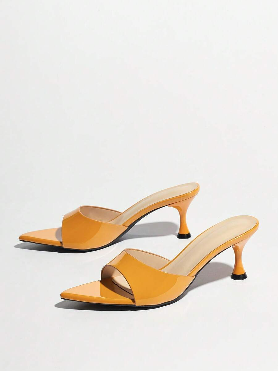 Vega - Tacones de Tira Ancha en Charol con Tacón Esculpido