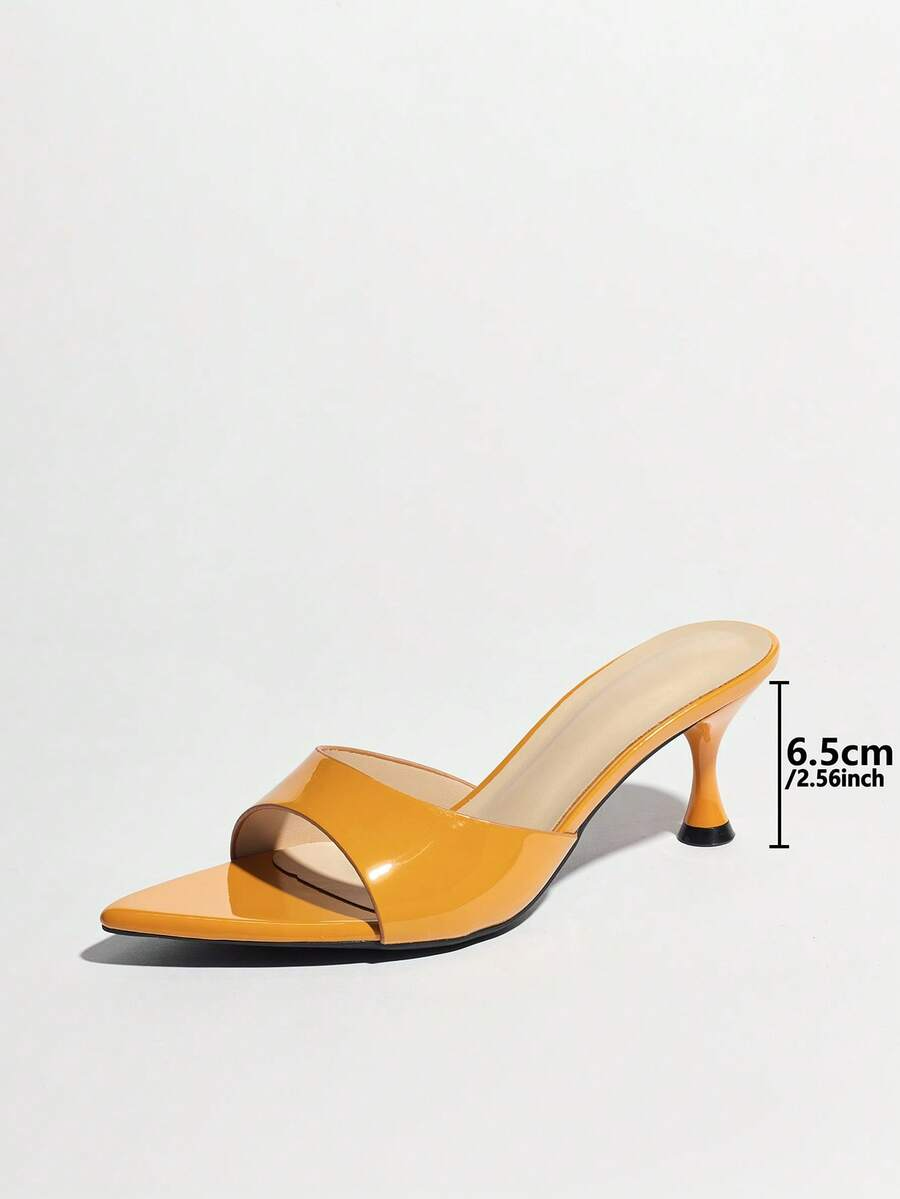 Vega - Tacones de Tira Ancha en Charol con Tacón Esculpido
