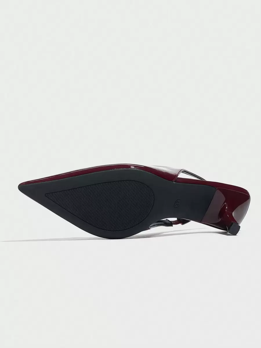 Vega - Slingback de Tacón Kitten con Punta Fina