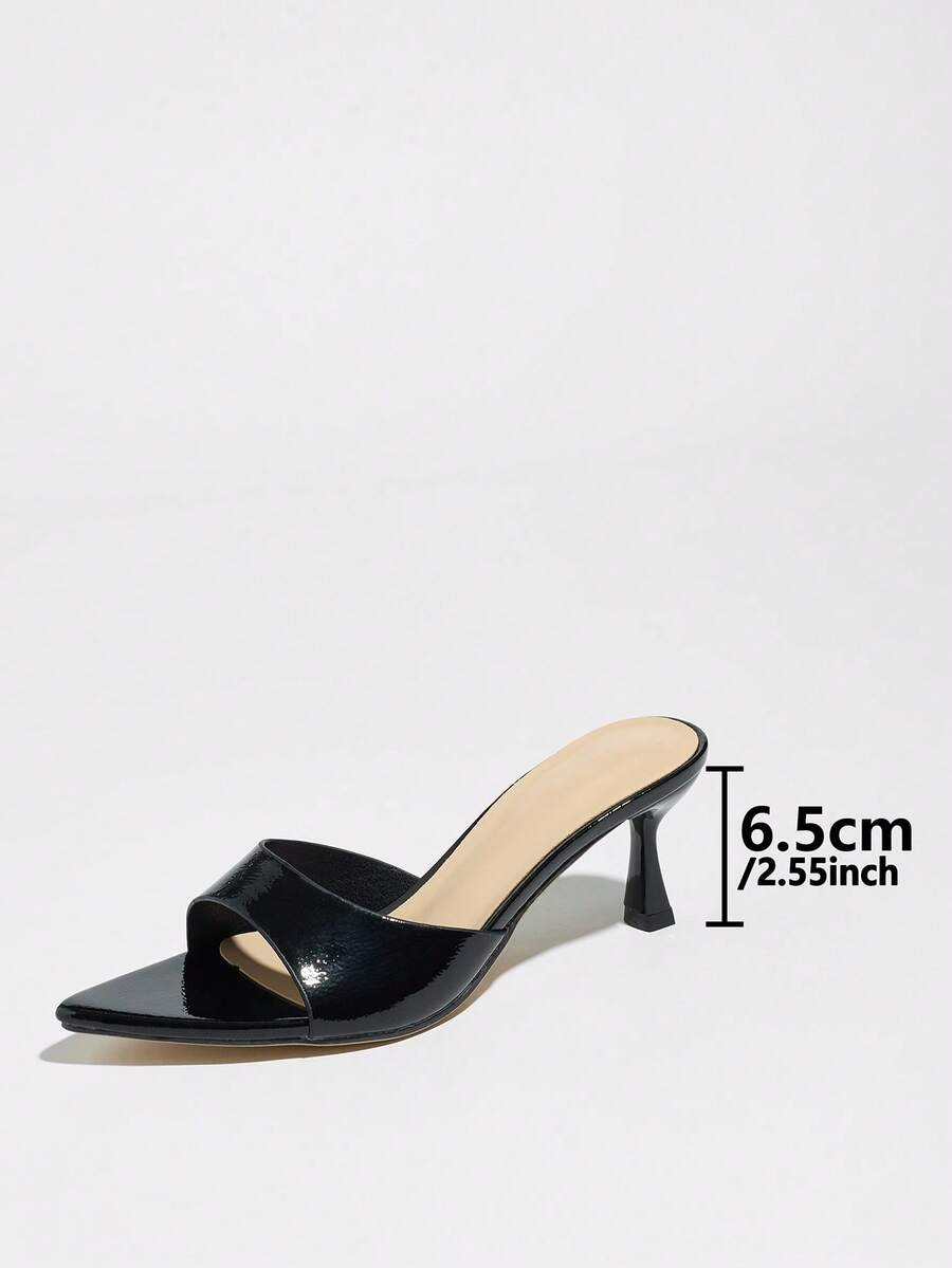 Vega - Tacones de Tira Ancha en Charol con Tacón Esculpido