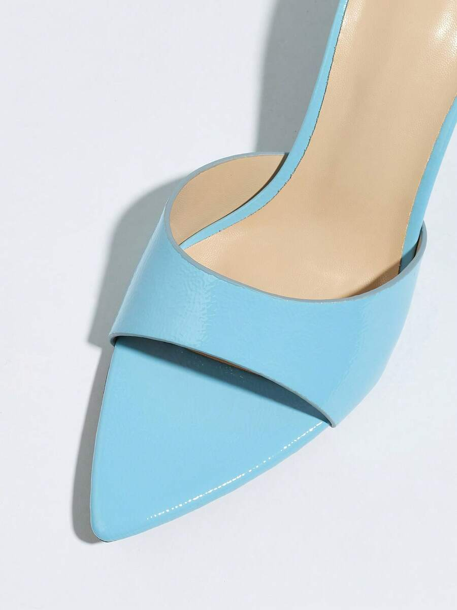 Vega - Tacones de Tira Ancha en Charol con Tacón Esculpido